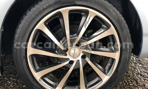 Sayi Na hannu Toyota Runx Sauran Mota in Douala a Ƙasar Kamaru Sayi Na hannu Toyota Runx Sauran Mota in Douala a Ƙasar Kamaru