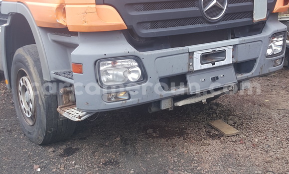 Acheter Import Utilitaire Mercedes‒Benz 1834 Autre à Douala, Littoral Cameroon