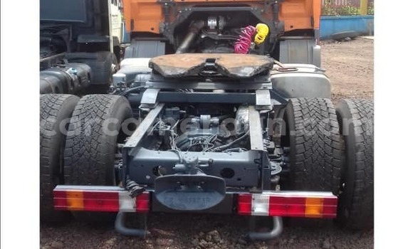 Sayi Imported Mercedes‒Benz 1834 Sauran Babbar mota in Douala a Ƙasar Kamaru Sayi Imported Mercedes‒Benz 1834 Sauran Babbar mota in Douala a Ƙasar Kamaru