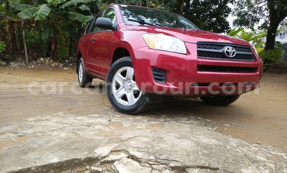 Acheter Import Voiture Toyota RAV4 Rouge à Douala, Littoral Cameroon Acheter Import Voiture Toyota RAV4 Rouge à Douala, Littoral Cameroon