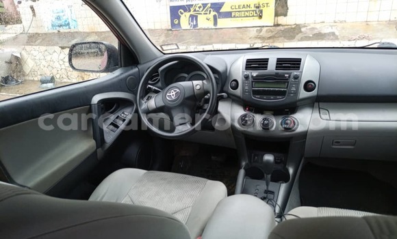 Acheter Import Voiture Toyota RAV4 Rouge à Douala, Littoral Cameroon Acheter Import Voiture Toyota RAV4 Rouge à Douala, Littoral Cameroon