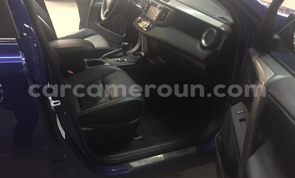 Sayi Imported Toyota RAV4 Blue Mota in Douala a Ƙasar Kamaru Sayi Imported Toyota RAV4 Blue Mota in Douala a Ƙasar Kamaru