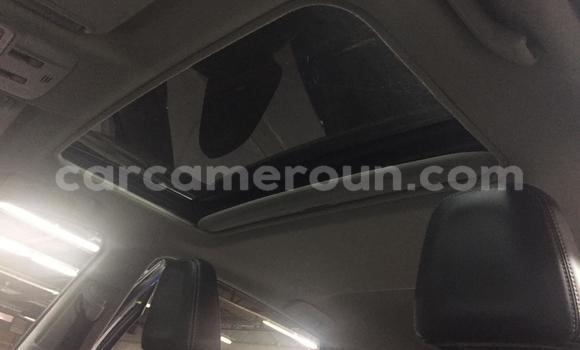 Sayi Imported Toyota RAV4 Blue Mota in Douala a Ƙasar Kamaru Sayi Imported Toyota RAV4 Blue Mota in Douala a Ƙasar Kamaru