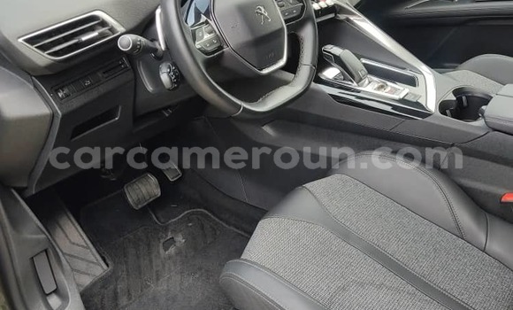 Sayi Imported Mercedes‒Benz E–Class Azurfa Mota in Douala a Ƙasar Kamaru Sayi Imported Mercedes‒Benz E–Class Azurfa Mota in Douala a Ƙasar Kamaru