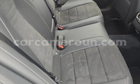 Sayi Imported Mercedes‒Benz E–Class Azurfa Mota in Douala a Ƙasar Kamaru Sayi Imported Mercedes‒Benz E–Class Azurfa Mota in Douala a Ƙasar Kamaru