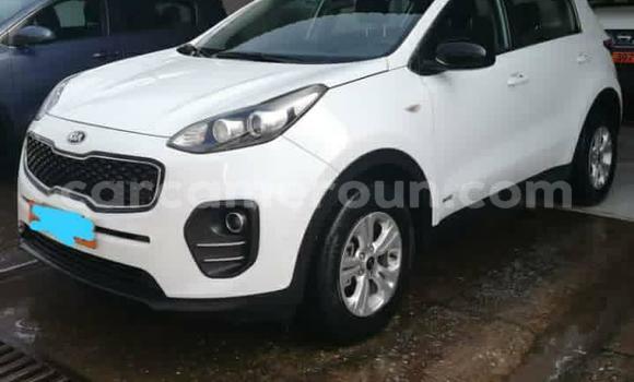 Sayi Na hannu Kia Sportage White Mota in Douala a Ƙasar Kamaru Sayi Na hannu Kia Sportage White Mota in Douala a Ƙasar Kamaru