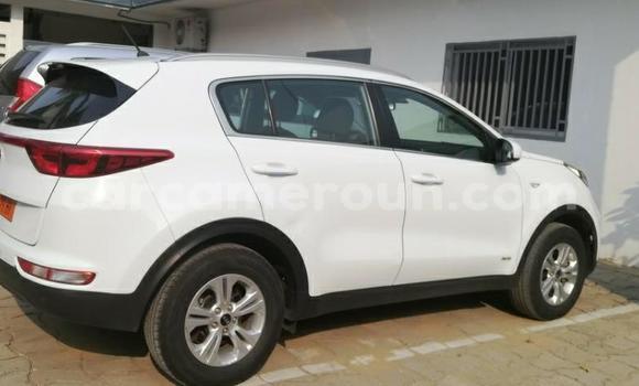 Sayi Na hannu Kia Sportage White Mota in Douala a Ƙasar Kamaru Sayi Na hannu Kia Sportage White Mota in Douala a Ƙasar Kamaru