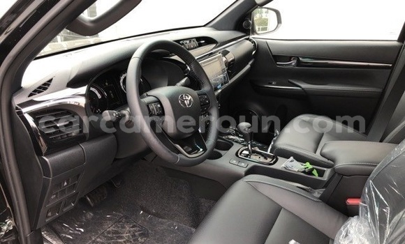 Acheter Occasion Voiture Toyota Hilux Noir à Douala, Littoral Cameroon Acheter Occasion Voiture Toyota Hilux Noir à Douala, Littoral Cameroon