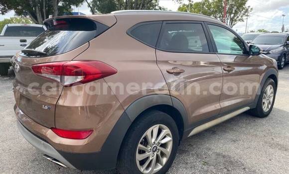 Sayi Na hannu Hyundai Tucson Brown Mota in Yaounde a Babban Kamaru Sayi Na hannu Hyundai Tucson Brown Mota in Yaounde a Babban Kamaru