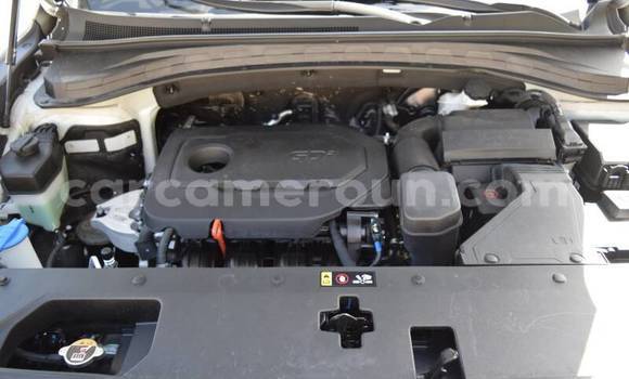 Sayi Na hannu Hyundai Santa Fe Azurfa Mota in Yaounde a Babban Kamaru Sayi Na hannu Hyundai Santa Fe Azurfa Mota in Yaounde a Babban Kamaru