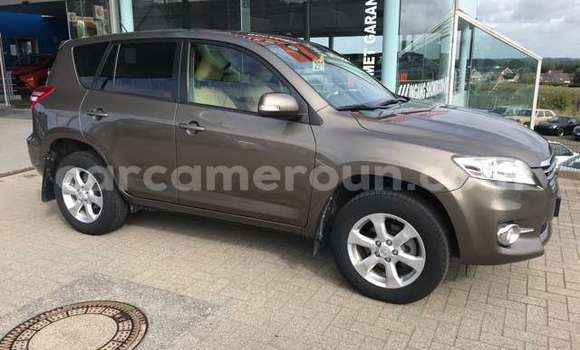 Acheter Occasion Voiture Toyota RAV4 Marron à Douala, Littoral Cameroon Acheter Occasion Voiture Toyota RAV4 Marron à Douala, Littoral Cameroon