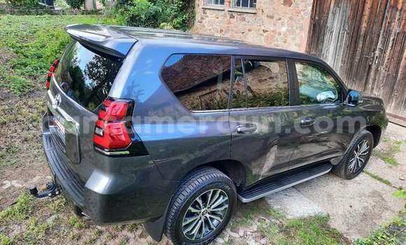 Acheter Occasion Voiture Toyota Land Cruiser Prado Noir à Douala, Littoral Cameroon Acheter Occasion Voiture Toyota Land Cruiser Prado Noir à Douala, Littoral Cameroon