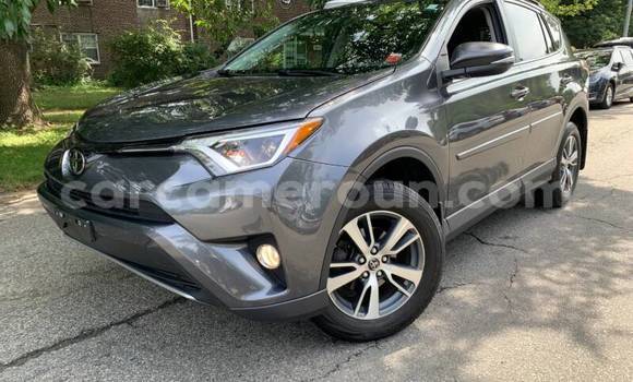 Acheter Occasion Voiture Toyota RAV4 Beige à Yaoundé, Central Cameroon Acheter Occasion Voiture Toyota RAV4 Beige à Yaoundé, Central Cameroon