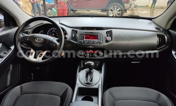 Sayi Imported Kia Sportage Blue Mota in Douala a Ƙasar Kamaru Sayi Imported Kia Sportage Blue Mota in Douala a Ƙasar Kamaru