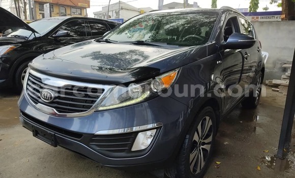 Sayi Imported Kia Sportage Blue Mota in Douala a Ƙasar Kamaru Sayi Imported Kia Sportage Blue Mota in Douala a Ƙasar Kamaru