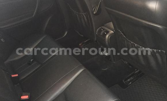 Sayi Imported Mercedes‒Benz C–Class Azurfa Mota in Douala a Ƙasar Kamaru Sayi Imported Mercedes‒Benz C–Class Azurfa Mota in Douala a Ƙasar Kamaru
