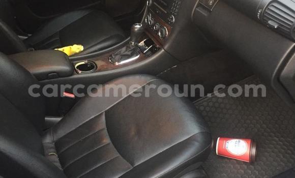 Sayi Imported Mercedes‒Benz C–Class Azurfa Mota in Douala a Ƙasar Kamaru Sayi Imported Mercedes‒Benz C–Class Azurfa Mota in Douala a Ƙasar Kamaru