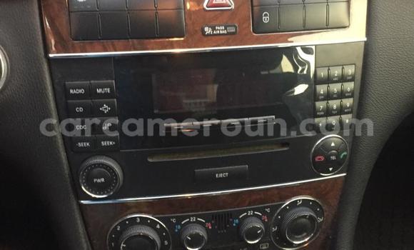 Sayi Imported Mercedes‒Benz C–Class Azurfa Mota in Douala a Ƙasar Kamaru Sayi Imported Mercedes‒Benz C–Class Azurfa Mota in Douala a Ƙasar Kamaru