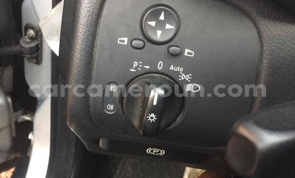 Sayi Imported Mercedes‒Benz C–Class Azurfa Mota in Douala a Ƙasar Kamaru Sayi Imported Mercedes‒Benz C–Class Azurfa Mota in Douala a Ƙasar Kamaru