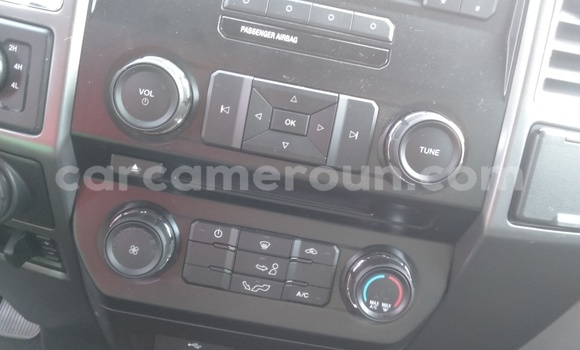 Sayi Imported Ford F–150 White Mota in Douala a Ƙasar Kamaru Sayi Imported Ford F–150 White Mota in Douala a Ƙasar Kamaru