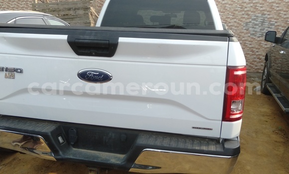 Sayi Imported Ford F–150 White Mota in Douala a Ƙasar Kamaru Sayi Imported Ford F–150 White Mota in Douala a Ƙasar Kamaru