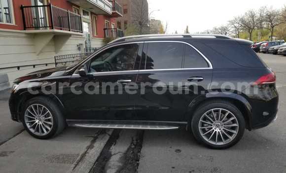 Sayi Imported Mercedes‒Benz GLE Azurfa Mota in Douala a Ƙasar Kamaru Sayi Imported Mercedes‒Benz GLE Azurfa Mota in Douala a Ƙasar Kamaru