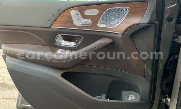 Sayi Imported Mercedes‒Benz GLE Azurfa Mota in Douala a Ƙasar Kamaru Sayi Imported Mercedes‒Benz GLE Azurfa Mota in Douala a Ƙasar Kamaru