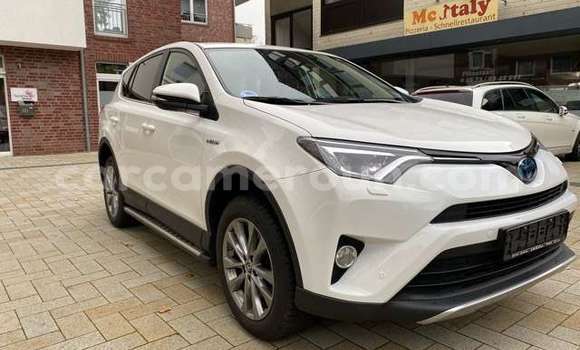 Acheter Occasion Voiture Toyota RAV4 Blanc à Yaoundé, Central Cameroon Acheter Occasion Voiture Toyota RAV4 Blanc à Yaoundé, Central Cameroon