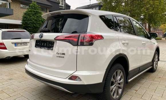 Acheter Occasion Voiture Toyota RAV4 Blanc à Yaoundé, Central Cameroon Acheter Occasion Voiture Toyota RAV4 Blanc à Yaoundé, Central Cameroon