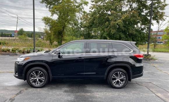 Acheter Occasion Voiture Toyota Highlander Noir à Douala, Littoral Cameroon Acheter Occasion Voiture Toyota Highlander Noir à Douala, Littoral Cameroon