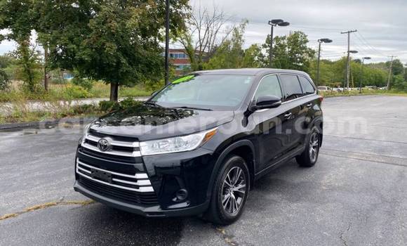 Acheter Occasion Voiture Toyota Highlander Noir à Douala, Littoral Cameroon Acheter Occasion Voiture Toyota Highlander Noir à Douala, Littoral Cameroon