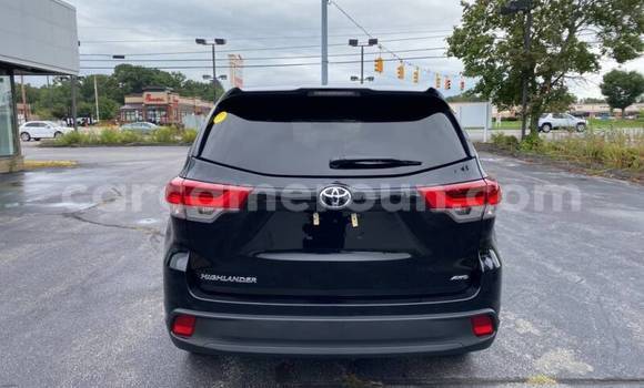 Acheter Occasion Voiture Toyota Highlander Noir à Douala, Littoral Cameroon Acheter Occasion Voiture Toyota Highlander Noir à Douala, Littoral Cameroon