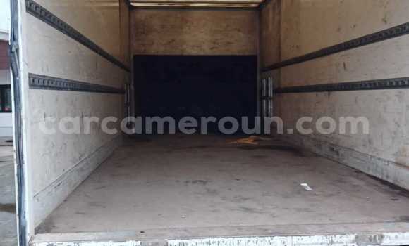 Sayi Na hannu Mercedes‒Benz Atego White Babbar mota in Douala a Ƙasar Kamaru Sayi Na hannu Mercedes‒Benz Atego White Babbar mota in Douala a Ƙasar Kamaru