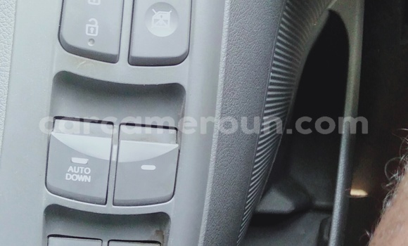 Sayi Imported Hyundai Elantra Blue Mota in Douala a Ƙasar Kamaru Sayi Imported Hyundai Elantra Blue Mota in Douala a Ƙasar Kamaru