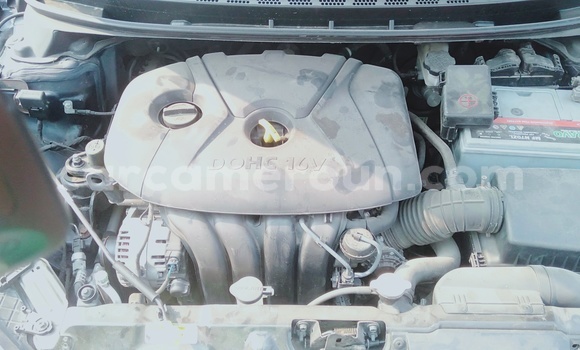 Sayi Imported Hyundai Elantra Blue Mota in Douala a Ƙasar Kamaru Sayi Imported Hyundai Elantra Blue Mota in Douala a Ƙasar Kamaru