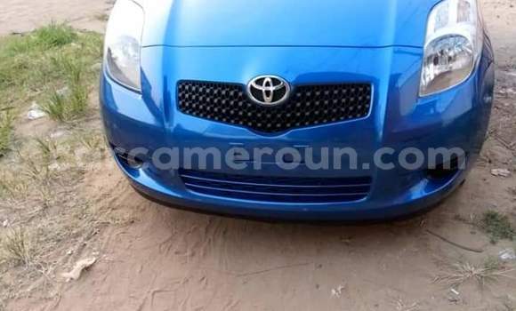 Sayi Imported Toyota Yaris Blue Mota in Douala a Ƙasar Kamaru Sayi Imported Toyota Yaris Blue Mota in Douala a Ƙasar Kamaru