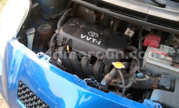 Sayi Imported Toyota Yaris Blue Mota in Douala a Ƙasar Kamaru Sayi Imported Toyota Yaris Blue Mota in Douala a Ƙasar Kamaru