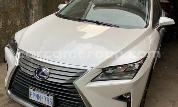 Sayi Imported Lexus RX White Mota in Douala a Ƙasar Kamaru Sayi Imported Lexus RX White Mota in Douala a Ƙasar Kamaru