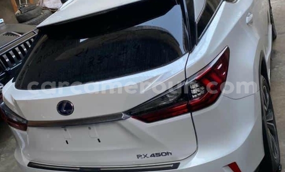 Sayi Imported Lexus RX White Mota in Douala a Ƙasar Kamaru Sayi Imported Lexus RX White Mota in Douala a Ƙasar Kamaru