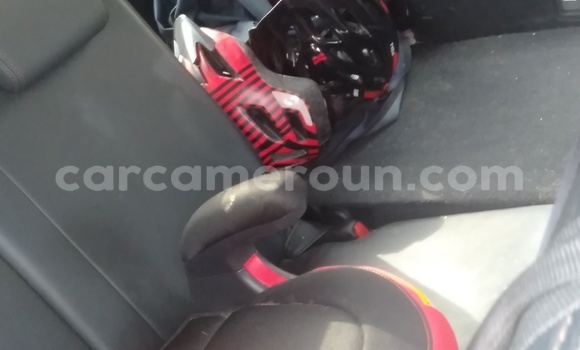 Sayi Imported Toyota Highlander White Mota in Douala a Ƙasar Kamaru Sayi Imported Toyota Highlander White Mota in Douala a Ƙasar Kamaru