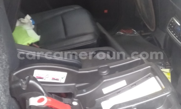 Sayi Imported Toyota Highlander White Mota in Douala a Ƙasar Kamaru Sayi Imported Toyota Highlander White Mota in Douala a Ƙasar Kamaru