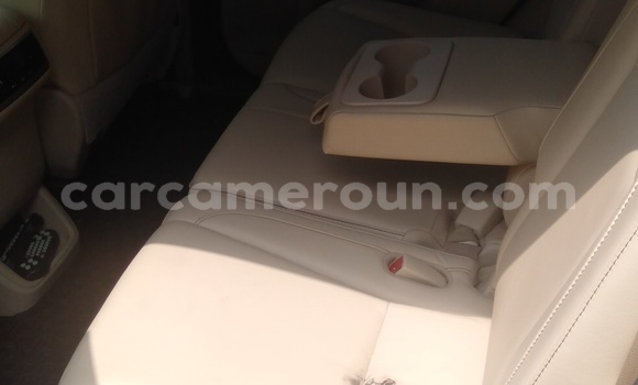 Sayi Imported Toyota Highlander Black Mota in Douala a Ƙasar Kamaru Sayi Imported Toyota Highlander Black Mota in Douala a Ƙasar Kamaru