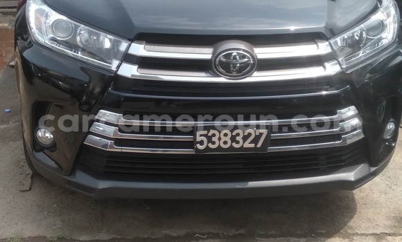 Sayi Imported Toyota Highlander Black Mota in Douala a Ƙasar Kamaru Sayi Imported Toyota Highlander Black Mota in Douala a Ƙasar Kamaru