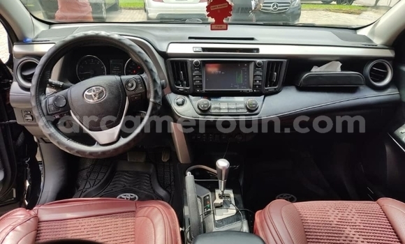 Sayi Na hannu Toyota RAV4 Black Mota in Douala a Ƙasar Kamaru Sayi Na hannu Toyota RAV4 Black Mota in Douala a Ƙasar Kamaru