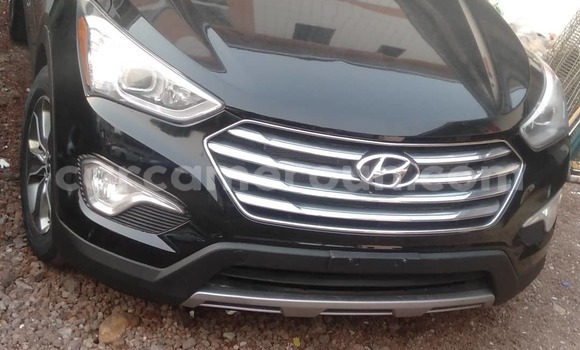 Sayi Imported Hyundai Santa Fe Black Mota in Douala a Ƙasar Kamaru Sayi Imported Hyundai Santa Fe Black Mota in Douala a Ƙasar Kamaru