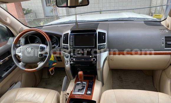 Sayi Na hannu Toyota Land Cruiser Black Mota in Douala a Ƙasar Kamaru Sayi Na hannu Toyota Land Cruiser Black Mota in Douala a Ƙasar Kamaru