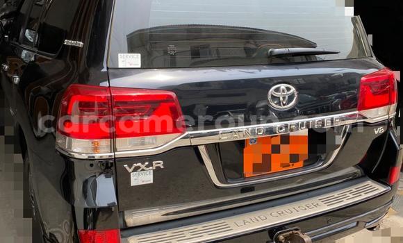 Sayi Na hannu Toyota Land Cruiser Black Mota in Douala a Ƙasar Kamaru Sayi Na hannu Toyota Land Cruiser Black Mota in Douala a Ƙasar Kamaru