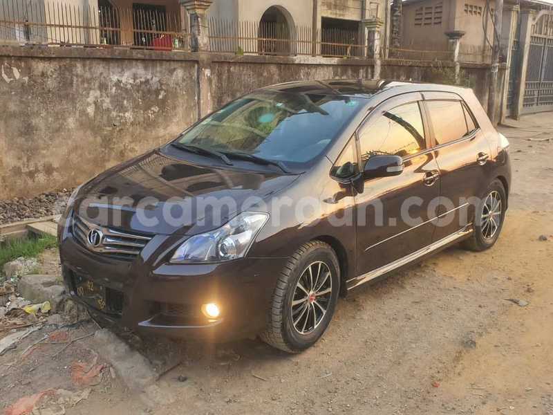 Acheter neuf voiture toyota blade gris à douala, littoral cameroon