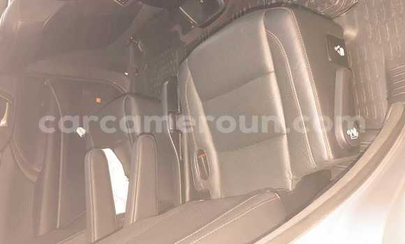 Sayi Imported Toyota Highlander Azurfa Mota in Douala a Ƙasar Kamaru Sayi Imported Toyota Highlander Azurfa Mota in Douala a Ƙasar Kamaru