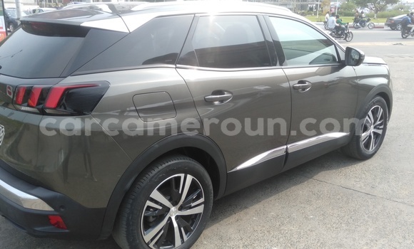 Sayi Imported Peugeot 3008 Green Mota in Douala a Ƙasar Kamaru Sayi Imported Peugeot 3008 Green Mota in Douala a Ƙasar Kamaru